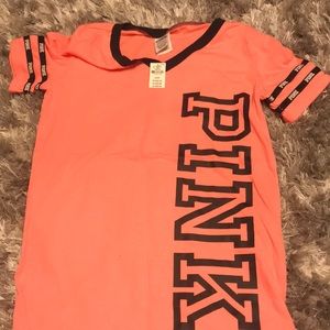 pink and black pink shirt